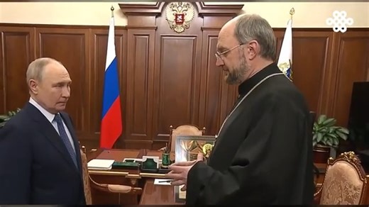 Ce Que Poutine Fait Pour 30 000 Enfants… Personne Ne Vous Le Dit ! #Poutine #EnfantsMalades #SecretDeRussie En Russie, un programme unique sauve 30 000 enfants atteints de maladies rares, mais très peu en parlent. Vladimir Poutine et le patriarche Kirill combinent médecine moderne, traitements innovants et soutien spirituel pour offrir une vie normale à ces enfants. Découvrez les miracles médicaux, les thérapies inédites et le rôle inattendu de la foi dans cette initiative qui place la Russie en