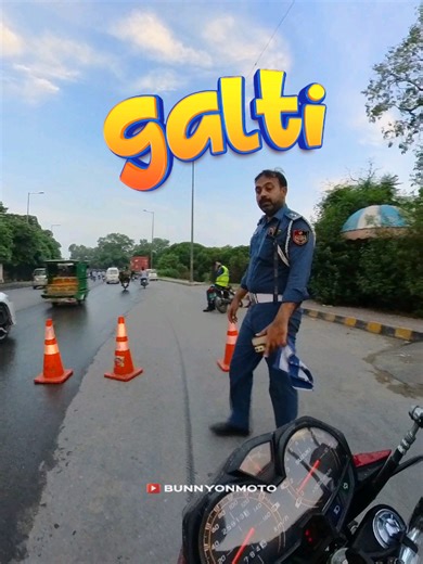 Hilarious Public Reactions to Motorcycle Mishaps