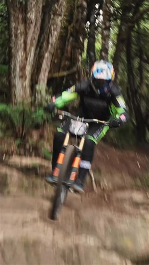 Hardline last week, writing emails from home this week. Both a part of the program but I like the riding part a little better. 😵‍💫 Thanks for the clips @sleeper.co, took me a hot minute to edit this. lol Back on the bike Friday. @windrockbikepark 🔥 | Aaron Gwin