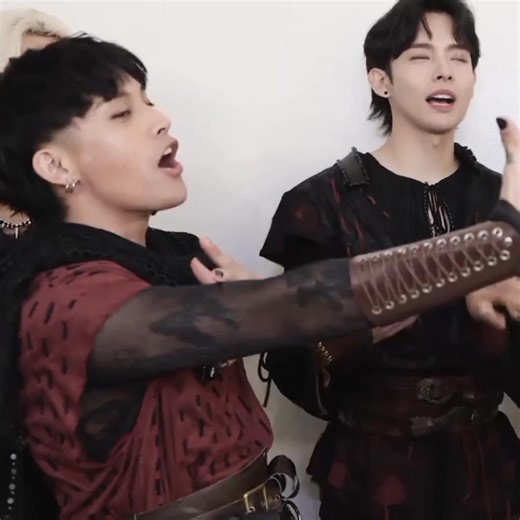 396K views · 10K reactions | the duality of this man, how can you be so cute and maangas at the same time?? 凉 : https://www.facebook.com/share/v/16HvW8TReJ/ | KEN - 1997 | Facebook