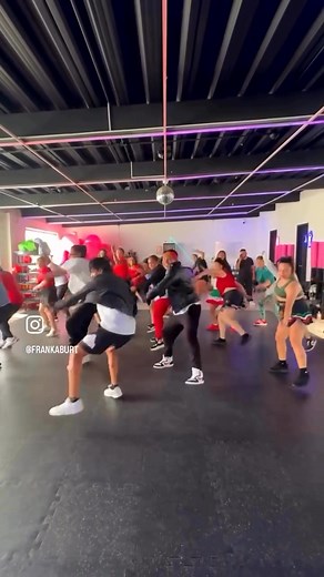 🎶 Sinta a energia, viva o movimento! 🎶 Aqui no Portal Zumba Brasil, cada passo é uma explosão de alegria, saúde e conexão! 🌟 Não é só dança — é um estilo de vida que transforma corpo, mente e alma! 🕺💃 Seja você iniciante ou profissional, o importante é se mover com o coração e deixar a música te guiar. 🔥 Vem dançar com a gente! Porque no ritmo da Zumba, ninguém fica parado e todo mundo é bem-vindo! 💚💛 #PortalZumbaBrasil #ZumbaÉVida #MovimentoQueTransforma #EnergiaPositiva #ZumbaBrasil #D