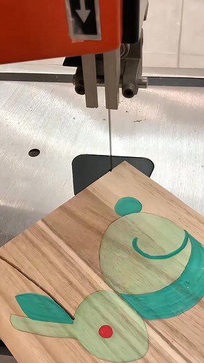 What a great picture of a mouse! #art #wood #mouse #design #pictute #viral #fb #explore #usa #uk | usa video