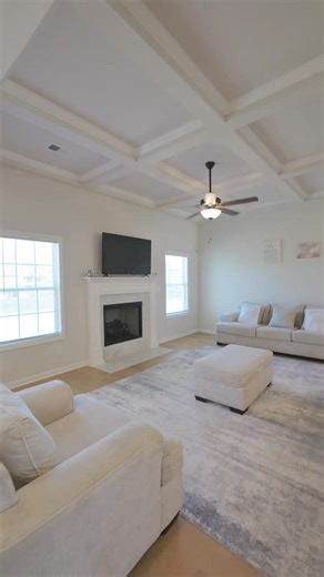 Luxury upgrades throughout and a true model-home feel in one of Opelika’s most convenient locations. 𝟑𝟎𝟏𝟏 𝐖𝐲𝐦𝐨𝐧𝐝 𝐃𝐫𝐢𝐯𝐞, 𝐎𝐩𝐞𝐥𝐢𝐤𝐚, 𝐀𝐥𝐚𝐛𝐚𝐦𝐚 🏡 Just two homes from the pool and playground 🛍️ Only minutes from Tiger Town shopping 🚗 Quick access to I-85 for effortless commuting The perfect blend of elegance, comfort, and lifestyle don’t miss your chance to make this Opelika home yours! Contact me today to schedule your private showing! Ashley Hedden 📱 706-392-0824 Diver