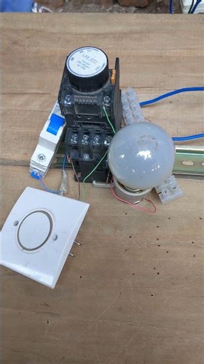 lampe temporisée ⏰ retardé a la fermeture #électricité #electricity