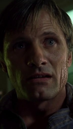 harvey | fysbw on Instagram: "A History of Violence (2005), Dir. David Cronenberg David Cronenberg’s A History of Violence is a masterful exploration of identity, violence, and the fragile façade of the American Dream. As my first foray into Cronenberg’s work, I expected a dive into his notorious body horror, but this film surprised me with its grounded approach. The narrative’s slow-burn tension, especially in the first two-thirds, kept me on edge, captivated by the way it subverts typical genr