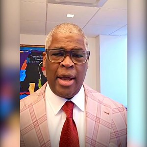 1.4K views · 18K reactions | Today we are witnessing a dramatic shift in the investment landscape that most of us will only experience once in our lifetime… Which is why I’d like to invite you to my upcoming free Unbreakable Investor LIVE event… Registration for the event is completely free, but spots are filling fast… Make sure to click below and claim your ticket now!  | Payne's Education | Facebook