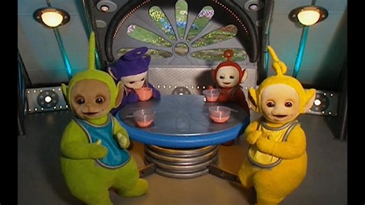 【天线宝宝英文原版】缓慢地吃宝宝奶昔