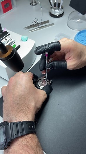 Watch Maintenance: Disassembling Omega Seamaster 300 Co-Axial - Part I