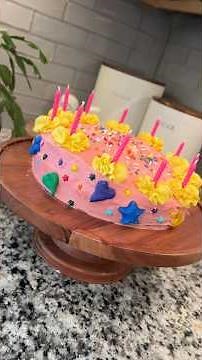 Making The Max And Ruby Cake!