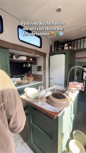 i hated this 😅 . . . . . #reset #trailerliving #vanlife #cleaningmotivation #Clean #deepcleaning #resetroutine #resetwithme | Liv Waters