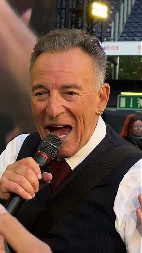 Bruce Springsteen - Walking the Crowd while singing "Darlington County" - Hannover - July 5, 2024