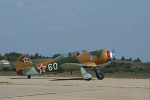 Yak-11 - Foto's &Video