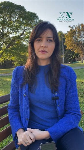 Nova Acrópole Goiás 🏛️ on Instagram: "Vivemos tempos de muitas informações, mas poucas direções claras. O Curso Filosofia para Viver, da Nova Acrópole, nasce como um convite a retomar o essencial: aprender a pensar melhor, viver com mais consciência e agir com mais coerência. Seu conteúdo reúne os principais sistemas de pensamento do Oriente e do Ocidente, sempre com enfoque prático, ajudando cada aluno a reconhecer, desenvolver e aplicar o próprio potencial de forma útil e eficaz, à luz de va