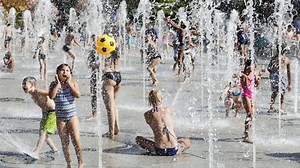 La Belgique en alerte rouge : une première ? Explications d’un phénomène exceptionnel - RTBF Actus