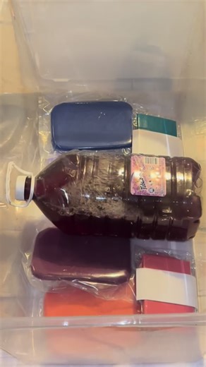 🚨BREAKING IN NEW SPONGES🚨 This video is long but it’s a suds overload 💜🩵🩷💟. Full jug of purple fabuloso & pinsol mix. Veryyy squeaky never ending suds. I think I’ll do a dettol soak, stay tuned☺️ #sudsoverload #spongesqueenzingasmr #fabuloso #sudsy #pinsoloverload