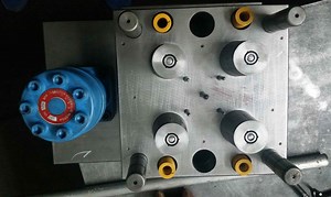 [Hot Item] Injection-Molding-for-Automatic-Screw-Cap