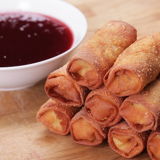 376K views · 91 reactions | Thanksgiving Leftovers: Egg Rolls With Sweet & Sour Cranberry Sauce | Tasty | Facebook
