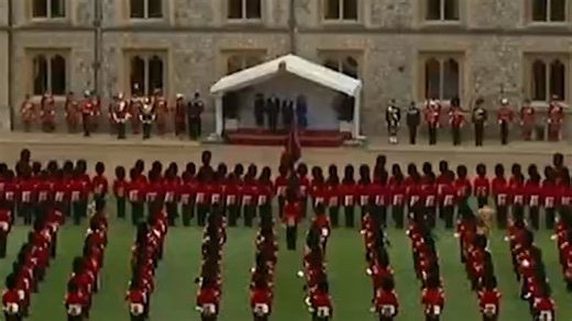 President Trump and Melania arrive at Windsor Castle
