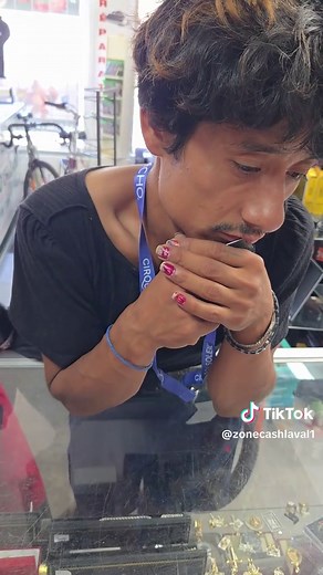 💰 ACHAT D'OR ET D'ARGENT 💰 Vous avez des bijoux en or ou en argent que vous ne portez plus? Notre équipe vous offre une évaluation professionnelle, transparente et sans obligation. Nous achetons les bijoux, chaînes, bagues, bracelets, montres, pièces de monnaie et objets précieux, même s'ils sont brisés ou incomplets. ✔ Évaluation gratuite ✔ Prix compétitifs selon le marché ✔ Paiement immédiat ✔ Service rapide, discret et professionnel Transformez vos bijoux inutilisés en argent comptant dès a