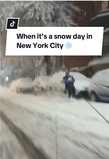 Nobody does a snow day better than New Yorkers, that’s for sure 👏❄️ Wha are you blizzard plans? Let us know in the comments! 🎥: @caitwilayt @chelssoneal @holmarmusik @alisonleipzig @jennaveev_ @briankmbell @sandrajockus @iamlusifierce @albole_bcn @officialportiva @aesthetic_aliyah_ @gabrielarays @adamandthecity @lilikalove @Diana.galatus @demie_god @davidmxro @sanjhikhanna @christopher.4.you @jacksonfeder @emilysbites . #nyc #nycsnow #snowday #blizzard #nycblizzard