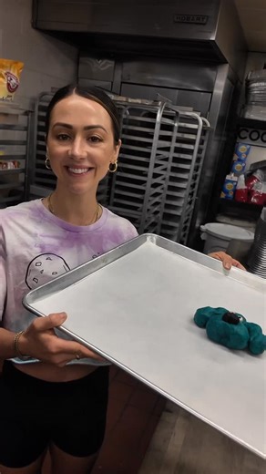 RATE THIS COOKIE 😂 what fun shape or design should we bake next?! Happy FRIDAY! Come get the BEST COOKIES, Coffee & carbs! 🍪 Open 7 days a week! 😋 M-Sat, 10-8, Sundays 10-5 📍🍪Ferndale, 23421 Woodward Ave 📍🍪Saint Clair Shores, 25600 Harper Ave ✨ Order now at DetroitCookieCo.com We ship via @ups M-F 📦 DetroitCookieCo.com We offer online shipping, DoorDash, pick up more! #DetroitCookieCompany#cookies #detroit #michigan #detroitdesserts #detroitcookies | Detroit Cookie Company