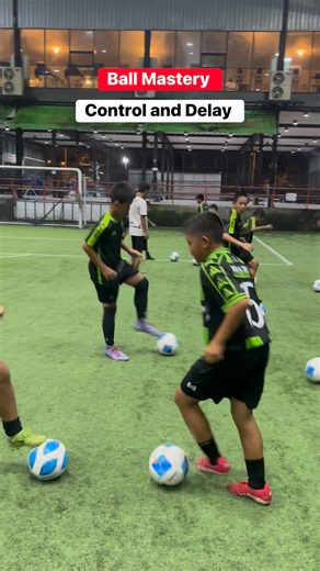 187K views · 1.7K reactions | #control #delay | Basic & Skill Football Training | Facebook