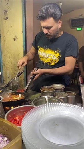 Abbas Umlet centre #foryou #foodforfoodies #food #streetfood #streetfoodideas #foodie #youtube