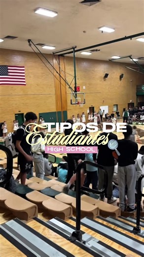 Tipos de estudiantes en una #highschool en #usa 🇺🇸📚👚👗👖 #modaenusa #estilos #usahighschool