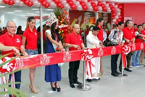 Super Metro opens in Colon