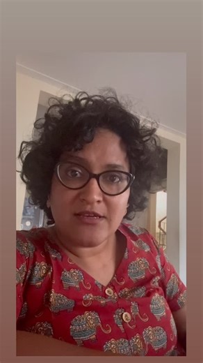 Giving Birth in India Podcast on Instagram: "If you are pregnant - ask other mothers you know who gave birth in hospitals how their experiences were- especially when they were lying on their back and pushing. Now in midwifery care - mothers listen to their bodies, they are prepared, confident and supported. They usually move with their body, as their body needs them to. No one is telling them to when to push, how long to push. Midwives sometimes do offer suggestions using soft, loving voices. Th