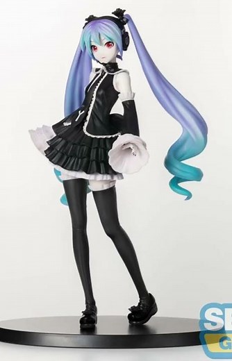 real miku figures vs. bootlegs 😭