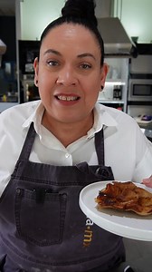 239K views · 8.8K reactions | Hoy te quiero enseñar a cocinar: Tarta de cebolla. #ednaalanis #cocinando #recetafacil | Edna Alanis | Facebook