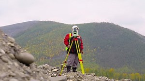 Professional Surveyor Worker Uses Theodolite Equipment Stock Footage Video (100% Royalty-free) 1087526819 | Shutterstock
