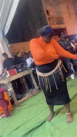 Vidéos de Dado Danseuse (@dado.danseuse) avec son original - Dado Danseuse