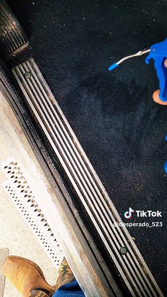 Peterbilt Windshield Water Leak Solutions