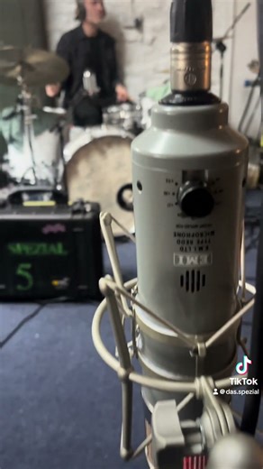 Recording Live Drums with the Chandler REDD Mic