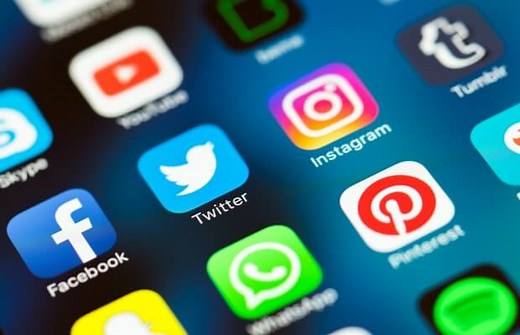 8 ways to use social media to stay healthy