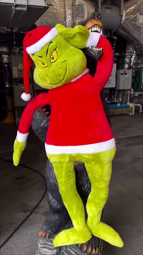 6.6K views · 81 reactions | ⚓️USS Marinette LCS 25 has the holiday spirit!! Family and crew decorated the ship for the holidays AND in preparation for our Decoration of Lights competition! #Mayport #LCS25 #Marinette #NavyFamily #HolidayDecorating #MilitaryLife Navy Region Southeast U.S. Fleet Forces Command Navy Office of Community Outreach - NAVCO FFSC Mayport Littoral Combat Ship Squadron Two Commander Naval Surface Force Atlantic | Naval Station Mayport | Facebook