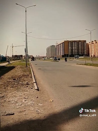 Exploring Heavy Machinery: Cranes in Construction