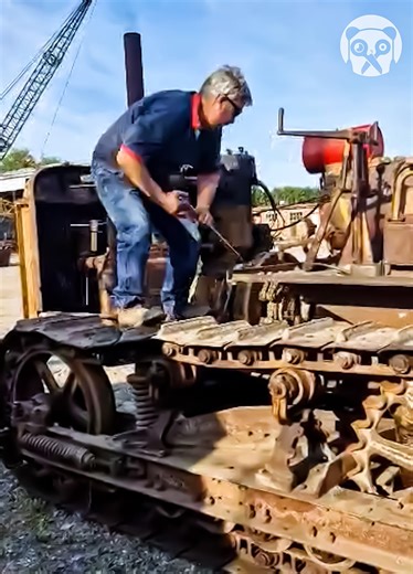 5.8K views | Cold start challenge for the old caterpillar sixty Partner: allaboutmachine1 TT: https://www.tiktok.com/@allaboutmachine1 | Hungry Panda | Facebook