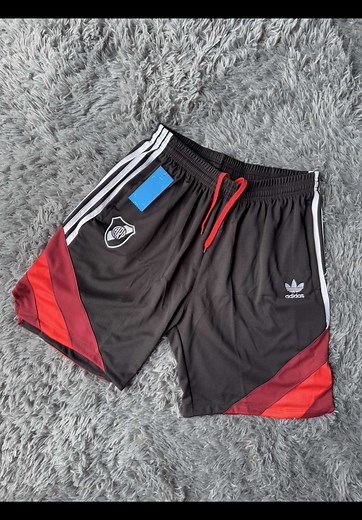 YA DISPONIBLE EN NUESTRA WEB LA BERMUDA DE LA LÍNEA RETRO DE CARP 🐔♥️ ❗️DISPONIBLE DEL M al XXL 🚚 ENVÍOS A TODO ARGENTINA 📷(IG): @riverclothing.ind1 #indumentariariver #clubatleticoriverplate #riverplate #marcelogallardo #riverplateoficial #fyp #paratii #Libertadores