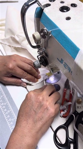 Straight, even seams, precise pattern matching, strong reinforcements, and clean thread trimming.