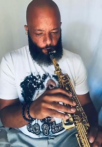 This is a funky version of Miles Davis song "All Blues"... this is also a clip from a live. I did earlier today on TikTok! If you don't follow me on TikTok already, make sure you click the link so you can catch my lives, since Facebook won't allow me to do them here anymore. 😩 https://www.tiktok.com/@frankbsax?_t=8o6rlLFzsB4&_r=1 | Frank B Sax