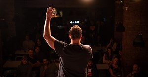 Metro Comedy Club | První Stand-up comedy club v Praze