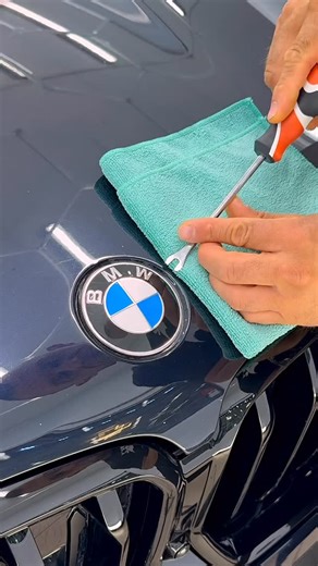 PolonezGarage on Instagram: "BMW X6 Hood Emblem Removal & Reinstall DIY 🚗🛠️✨ If you’re wrapping or repainting a hood, don’t fight around the badge — remove it cleanly, work faster, then reinstall it like factory. In this BMW X6 tutorial we show the easiest at-home method using simple tools and a braided fishing line, so you avoid scratching the paint or bending the emblem. It’s safe, clean, and totally reversible. ✅🧼 Wash and degrease around the emblem (dirt = scratches) ✅🧵 Use braided fishi