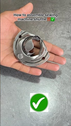 How to assemble sewing machines shuttle ⁉️👩‍🔧 #sewingtipsandtricks #sewinghacks #sewingtutorial