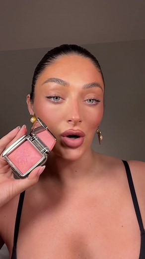 Sublime Flush Blush Review by Hourglass Cosmetics