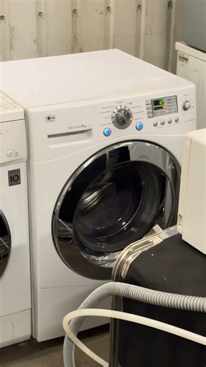 Lg wants to escape #washingmachine