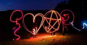 12 Fun Outdoor Activities For Your Kids To Do In The Dark