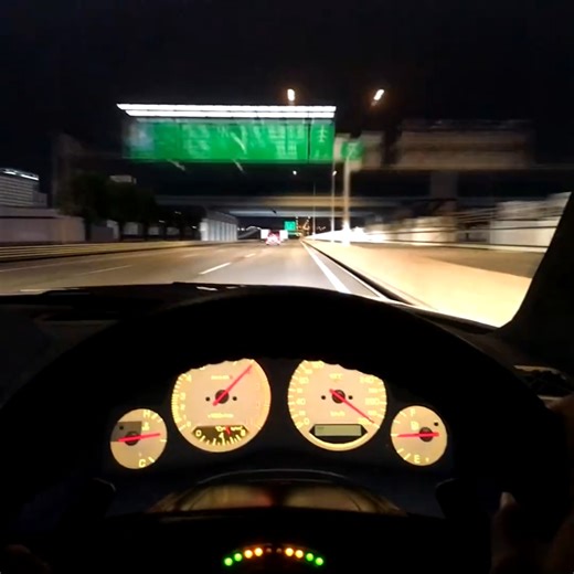 Over 300km/h in Tokyo with 700hp Nissan Skyline R34 - Great Engine Sound | Racing Spec
